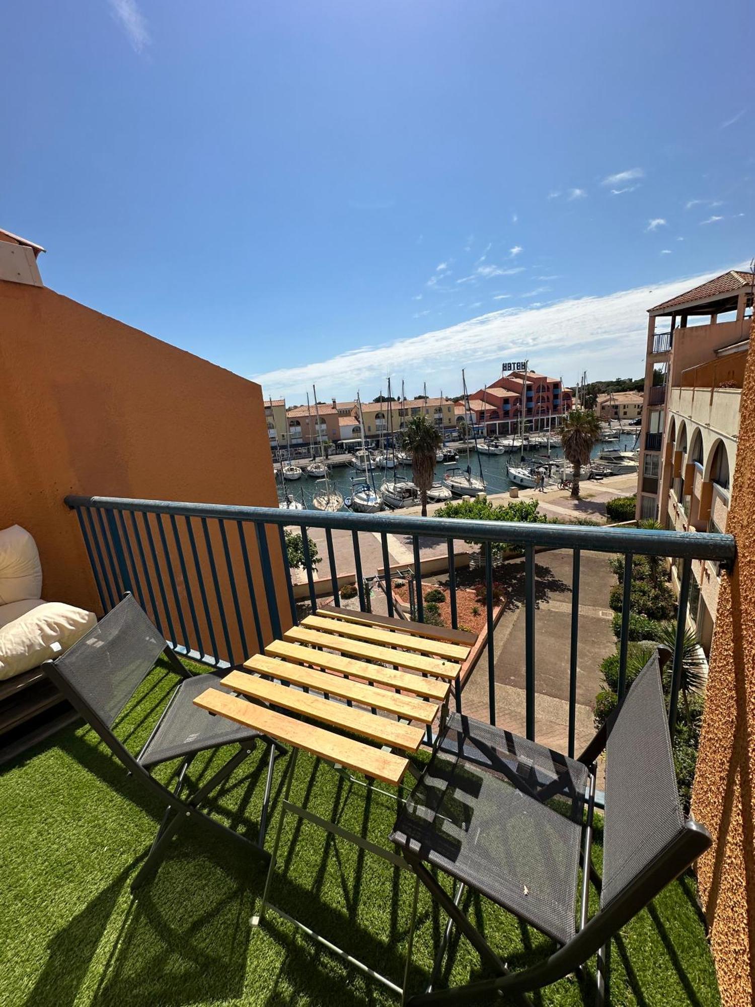Appartement Vue Sur Port De Climatise, Parking Gratuit, Linges Et Serviettes Inclus Leucate