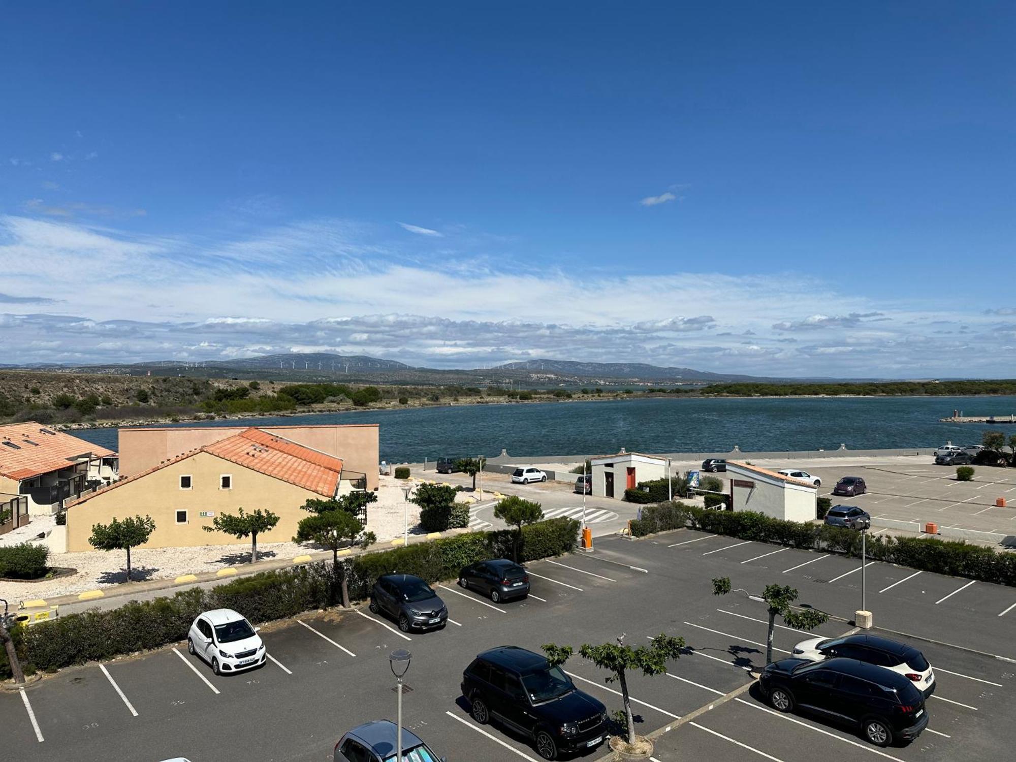Appartement Vue Sur Port De Climatise, Parking Gratuit, Linges Et Serviettes Inclus